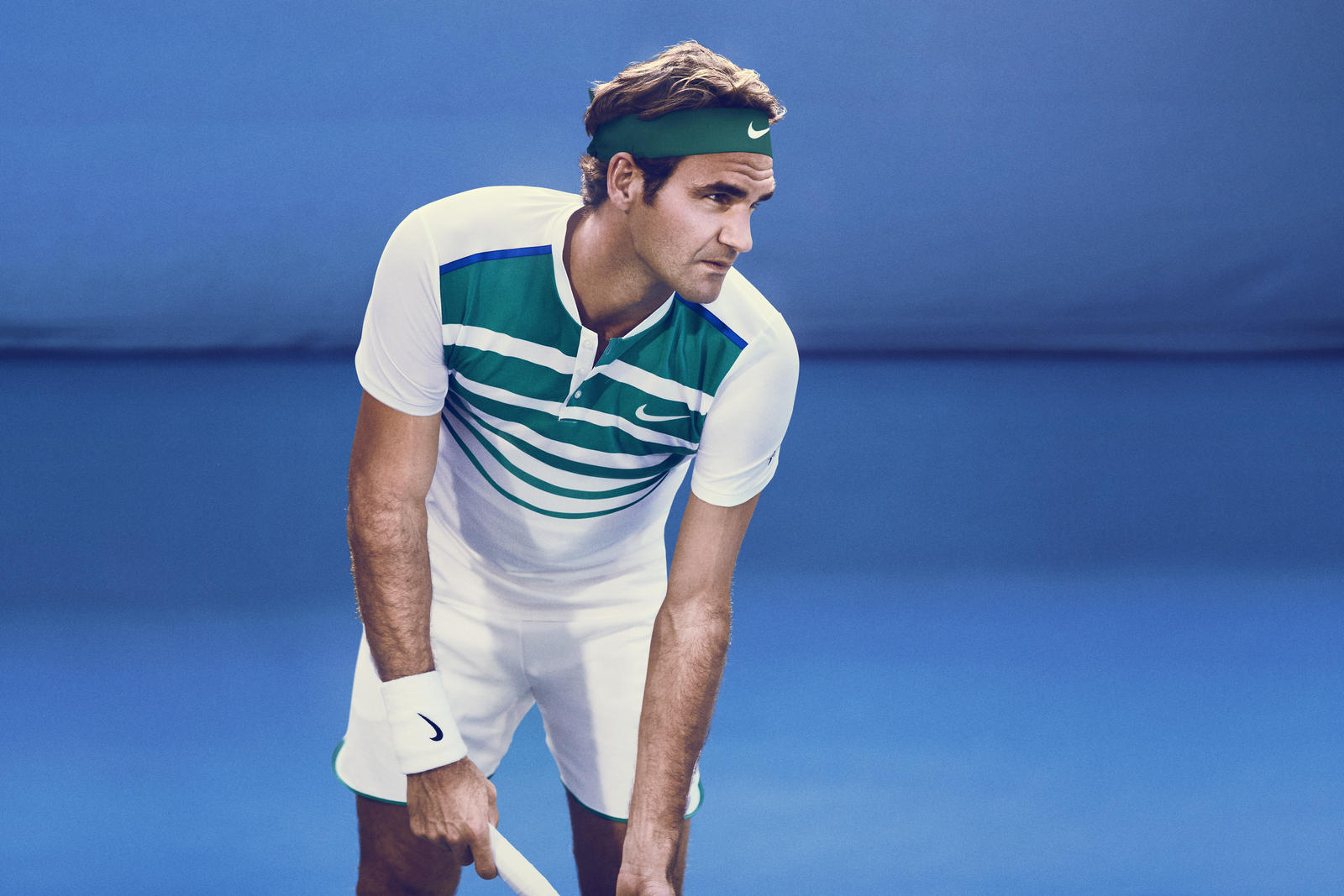 NikeCourt_Roger_Federer_1_native_1600.jpg