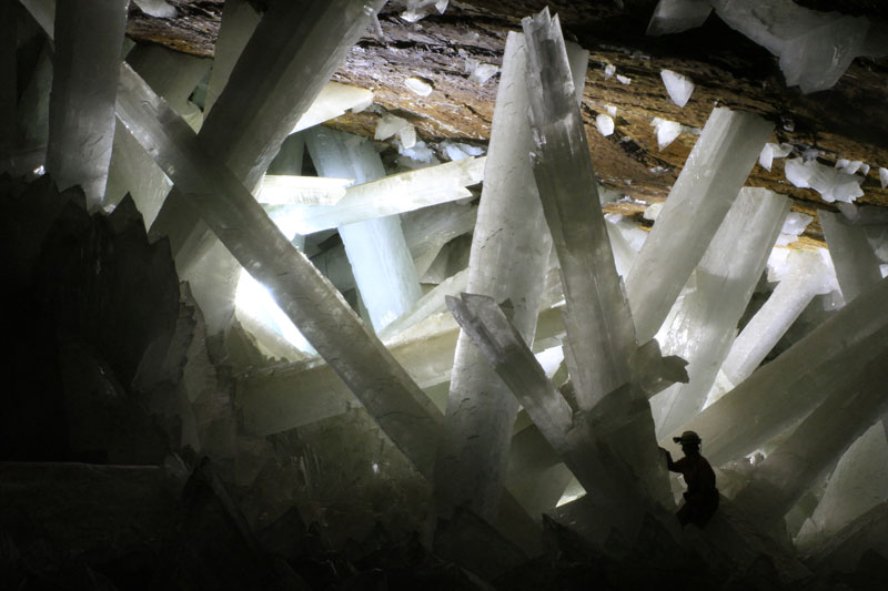 giant-crystal-cave-naica-mexico.jpg