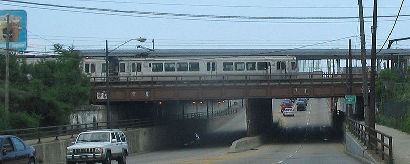 800px-West_117th_Cleveland_RTA_station.jpg