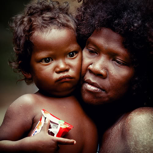 Semang-Bateq-tribe-woman-of-Malaysia-and-her-child.jpg