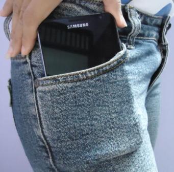 can-samsung-galaxy-note-fit-in-pocket.jpg