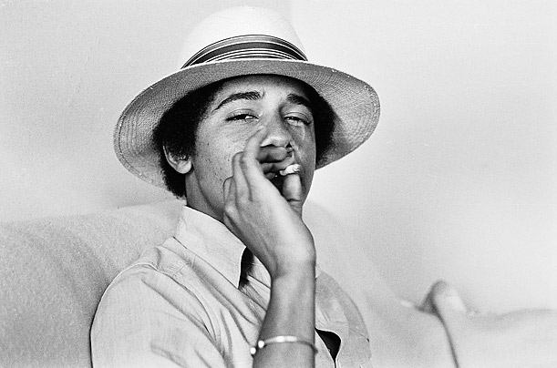 barack_obama_smoking_weed_picture-0-0-0x0-611x404_i9mo.jpg