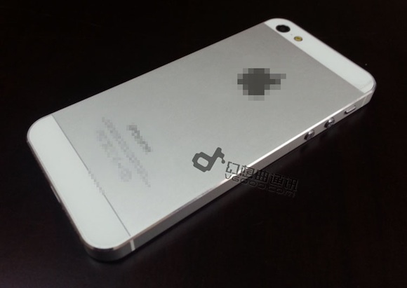 white_iphone_5_vgooo_2.jpg