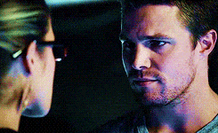 oliver-and-felicity-gif.gif