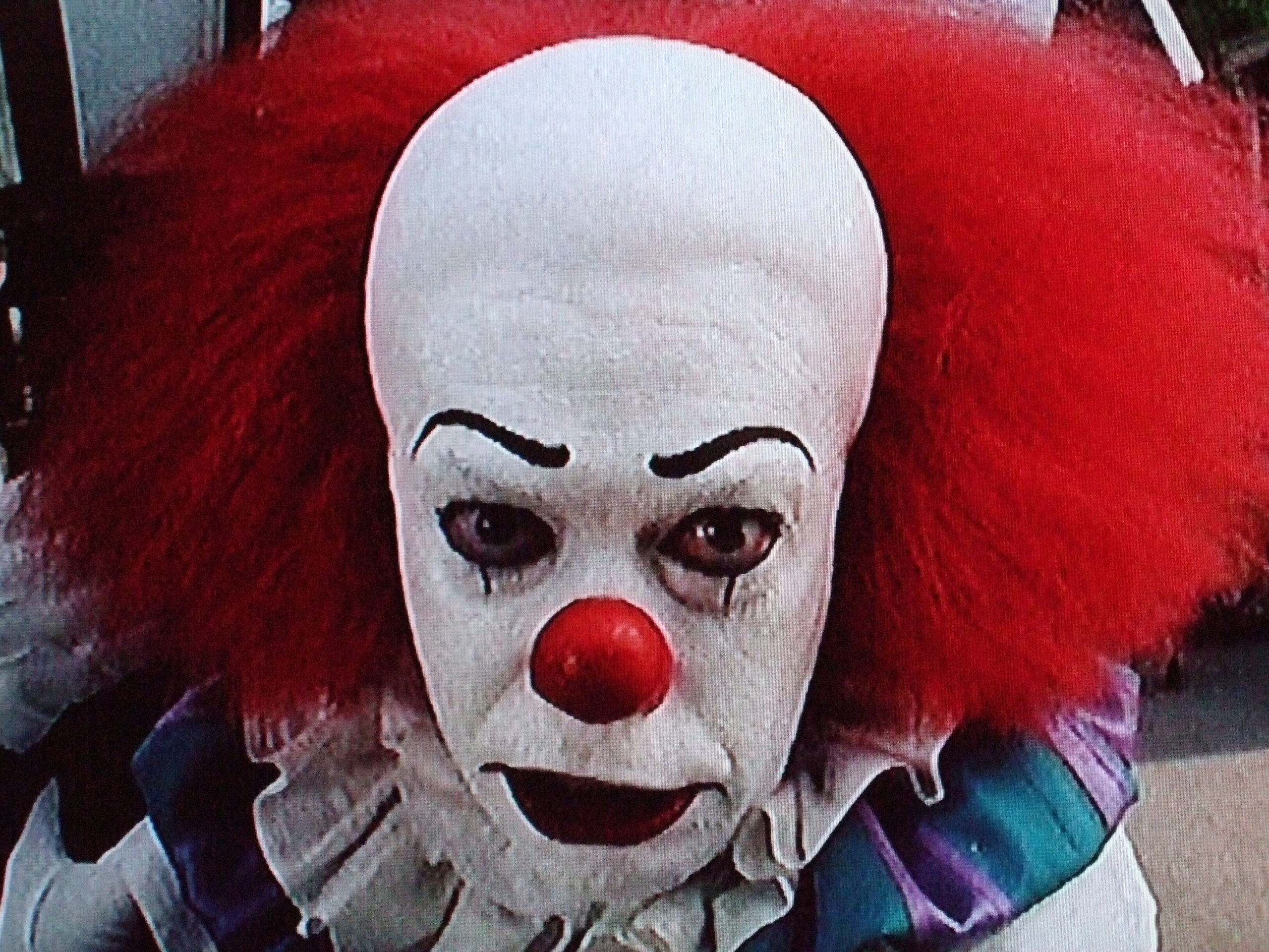 Pennywise-pennywise-20908060-2560-1920.jpg