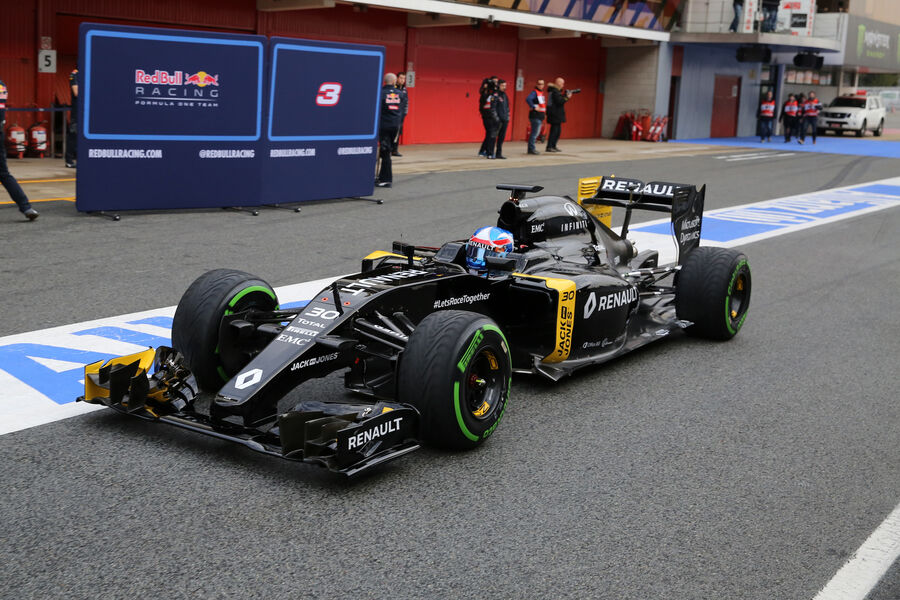 Jolyon-Palmer-Renault-F1-Formel-1-Test-Barcelona-22-Februar-2016-fotoshowBigImage-d00c7938-928508.jpg
