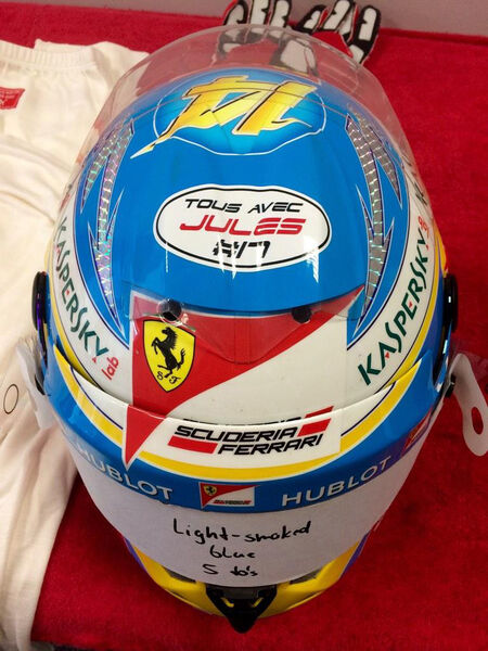 Fernando-Alonso-Helm-Jules-Bianchi-GP-Russland-2014-fotoshowBigImageUpright-7e01cfd7-816593.jpg