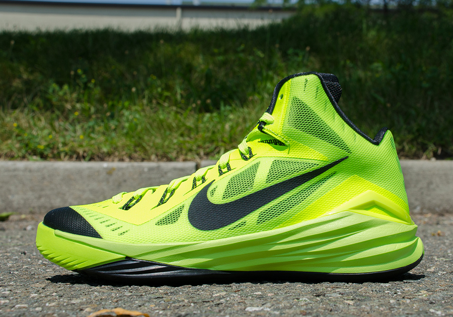 nike-hyperdunk-2014-volt-1.jpg