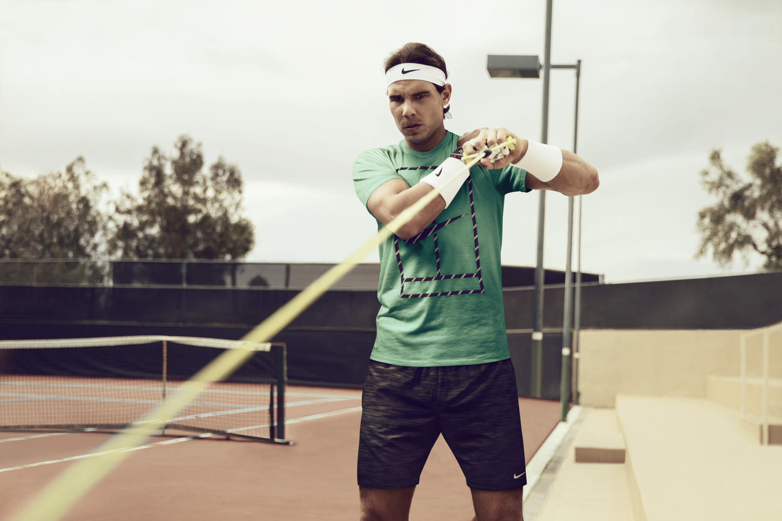 NikeCourt_Rafael_Nadal_1_native_1600.jpg