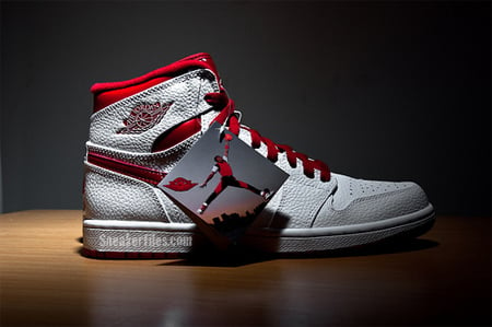 detailed-look-air-jordan-1-i-high-white-varsity-red-1.jpg