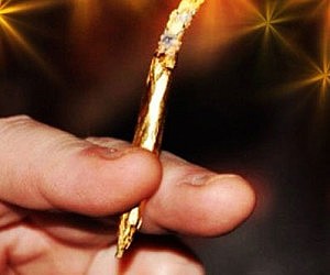gold-rolling-papers3-300x250.jpg