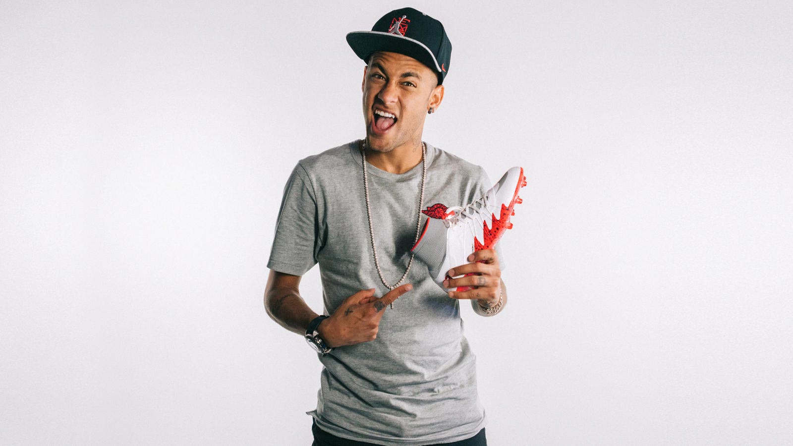 white-nike-hypervenom-phantom-ii-neymar-jordan-2016-2017-boots.jpg