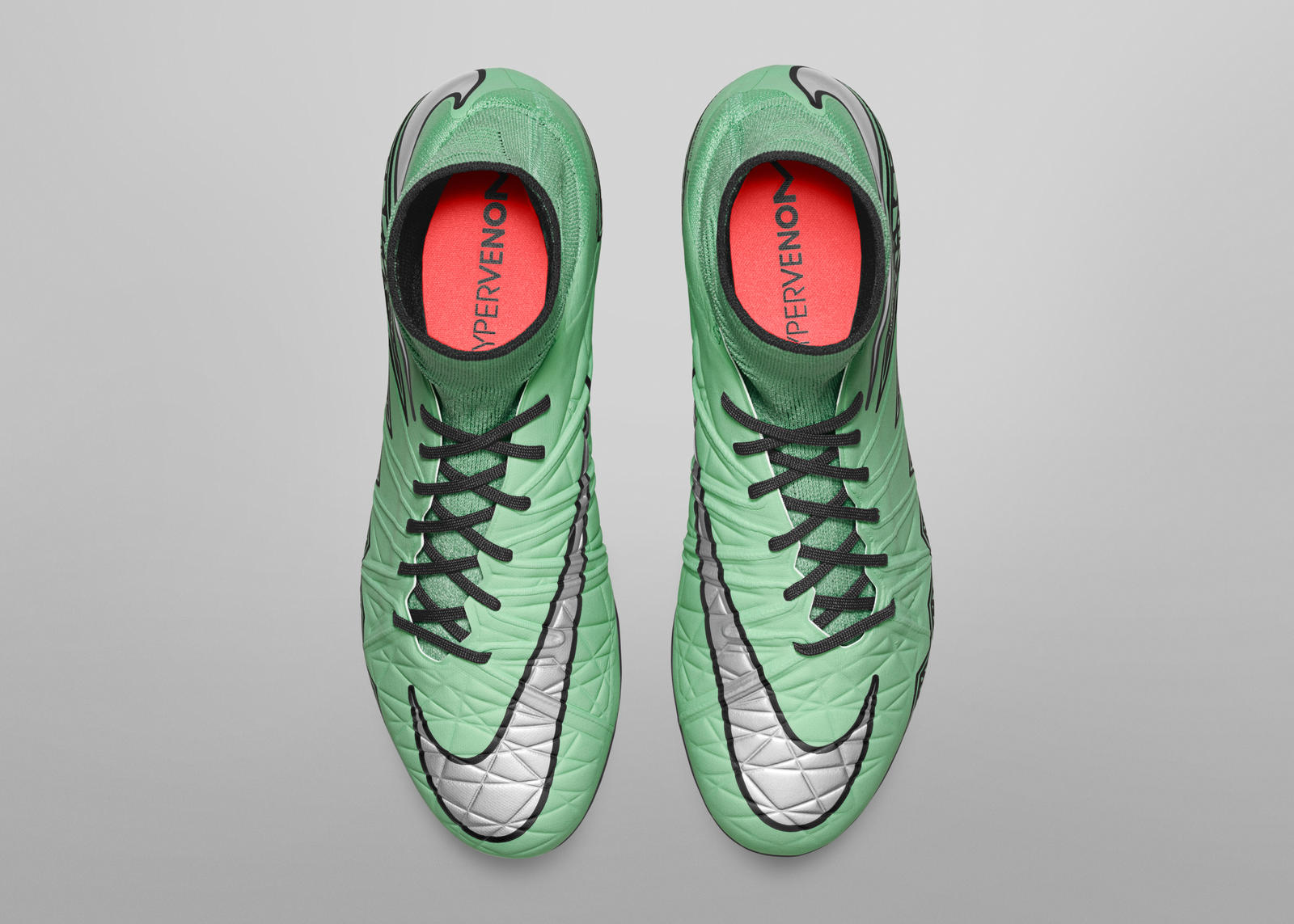 SP16_FB_LIQUID_SHIFT_HYPERVENOM_PHANTOM_FG_747213_308_D_rectangle_1600.jpg