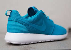 Nike-Roshe-Run-Blue-Lagoon-3.jpg