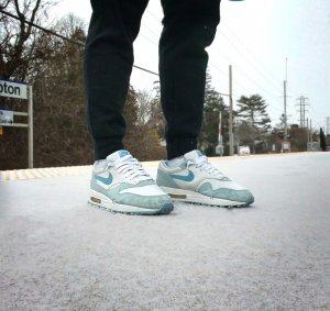 2003AirMax1PaleBlue.jpg