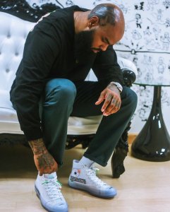 Stalley-Off-White-Converse-Chuck-Taylor.jpg