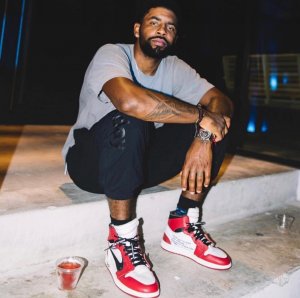 Kyrie-Irving-Off-White-x-Air-Jordan-1.jpg