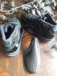 fake cap and gown 11s