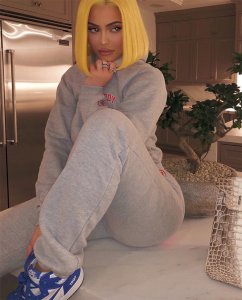 kylie-jenner-colette-air-jordan-1.jpg