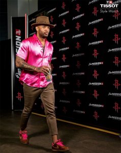 pj-tucker-nike-sb-dunk-low-gibson.jpg