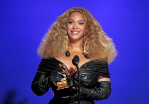 Grammy-Awards-2021-Beyonce-et-sa-fille-Blue-Ivy-entrent-dans-l-Histoire.jpg