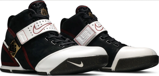 Zoom LeBron 5 'Fearless'.png