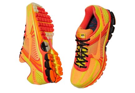 ipad_nike-zoom-vomero-5-doernbecher-bright-crimson.jpeg