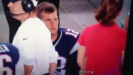 Tom-Brady-Gives-The-Wink-Of-Interest-For-A-Lady-Thats-Not-Giselle.gif