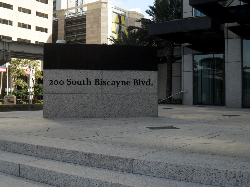 200_South_Biscayne_Blvd,_Wachovia_Financial_Center_sign.jpg