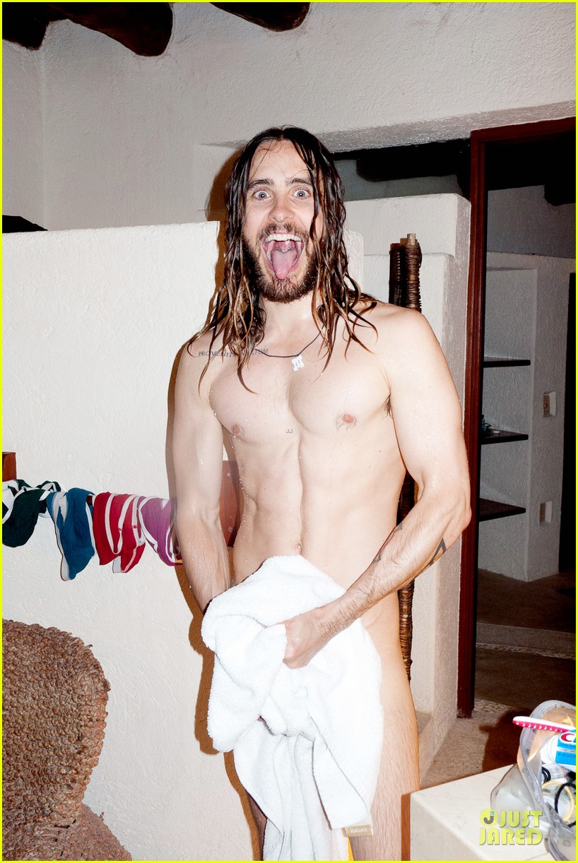 jared-leto-poses-nude-for-new-terry-richardson-photo-shoot-01.jpg