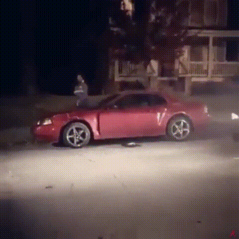 63r8dwsb7txz.gif