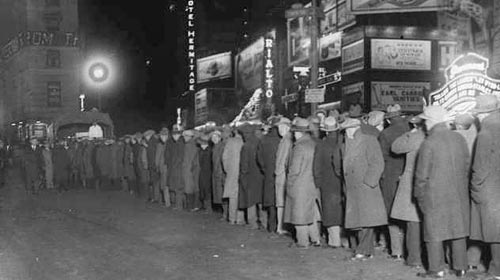 1930-depression-bread-line-in-nyc.jpg