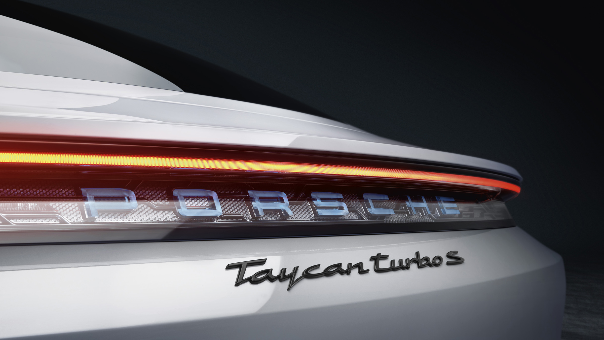 Taycan-Turbo-S-18.jpg
