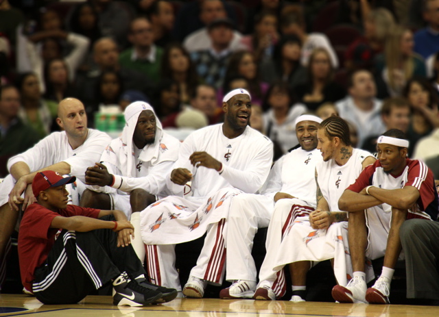 cavaliers_bench.jpg