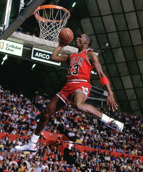 10-Photos-Of-MJ-Wearing-Air-Jordan-2-4.jpg