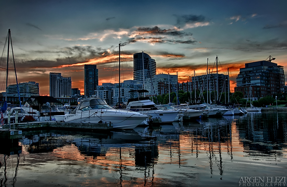 Toronto+Lakeshore+-+Boats+%2526+Fiery+Sunset.jpg