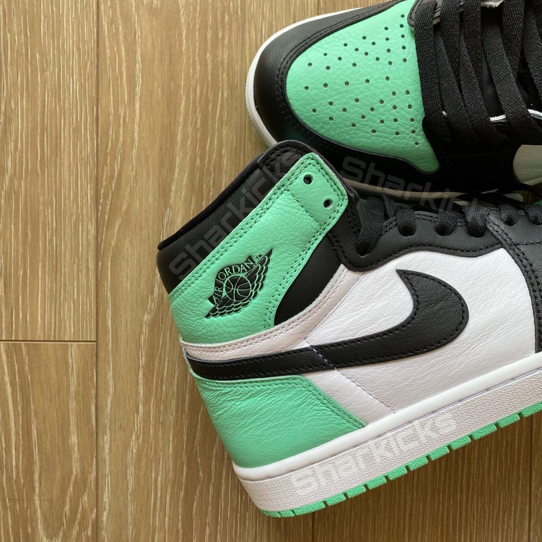 Air-Jordan-1-High-Green-Glow-2024-4.jpg