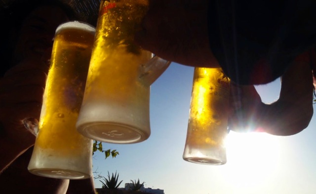 3-amigos-beer-cheers.jpg