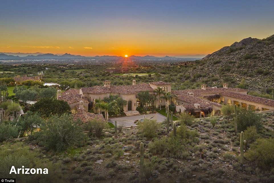 33EA7A7200000578-3578141-Scottsdale_sunset_32_million_this_29_700_square_feet_abode_with_-a-11_1462666189798.jpg