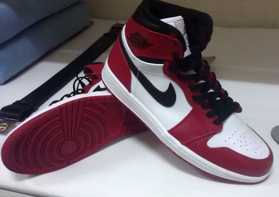 air-jordan-1-bulls-2013-05.jpg