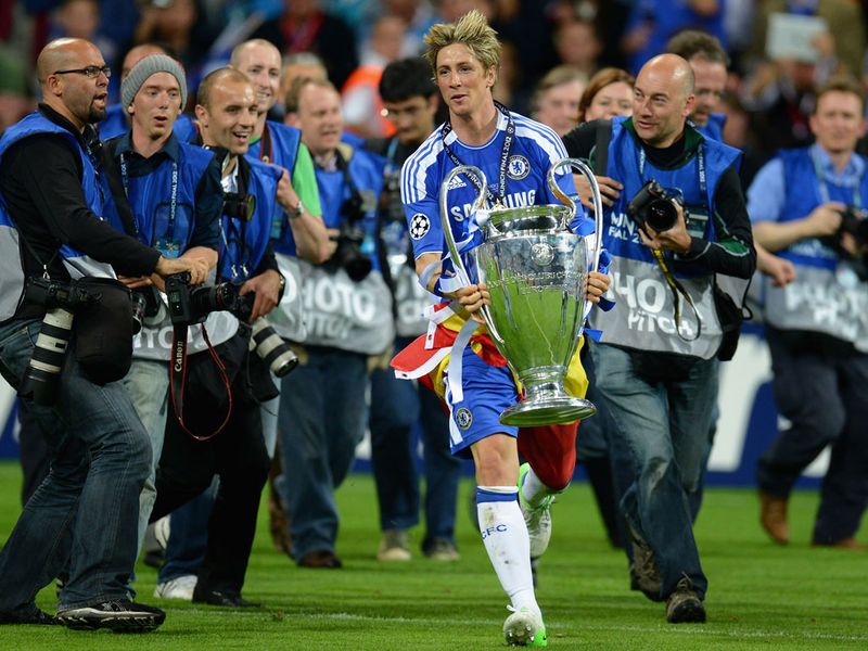 Fernando-Torres-Trophy-Chelsea-Champions-Leag_2767972.jpg