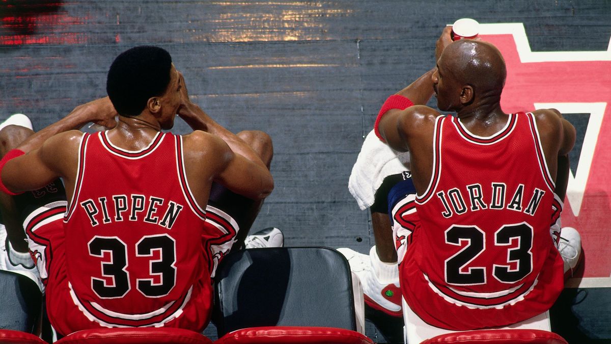 https%3A%2F%2Fcdn.cnn.com%2Fcnnnext%2Fdam%2Fassets%2F200424150453-michael-jordan-scottie-pippen-file-restricted.jpg