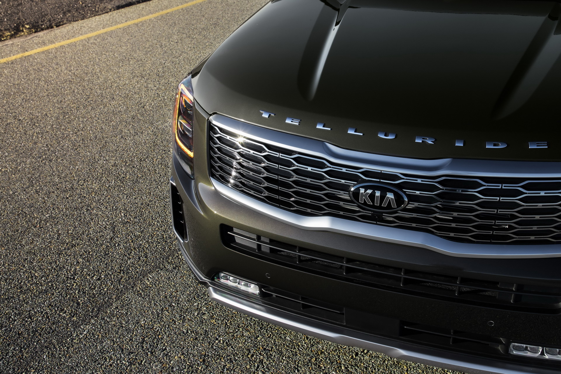 aa8b0477-2020-kia-telluride-8.jpg