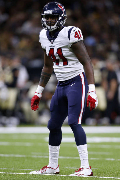 zach-cunningham-of-the-houston-texans-defends-during-the-first-half-picture-id842277010