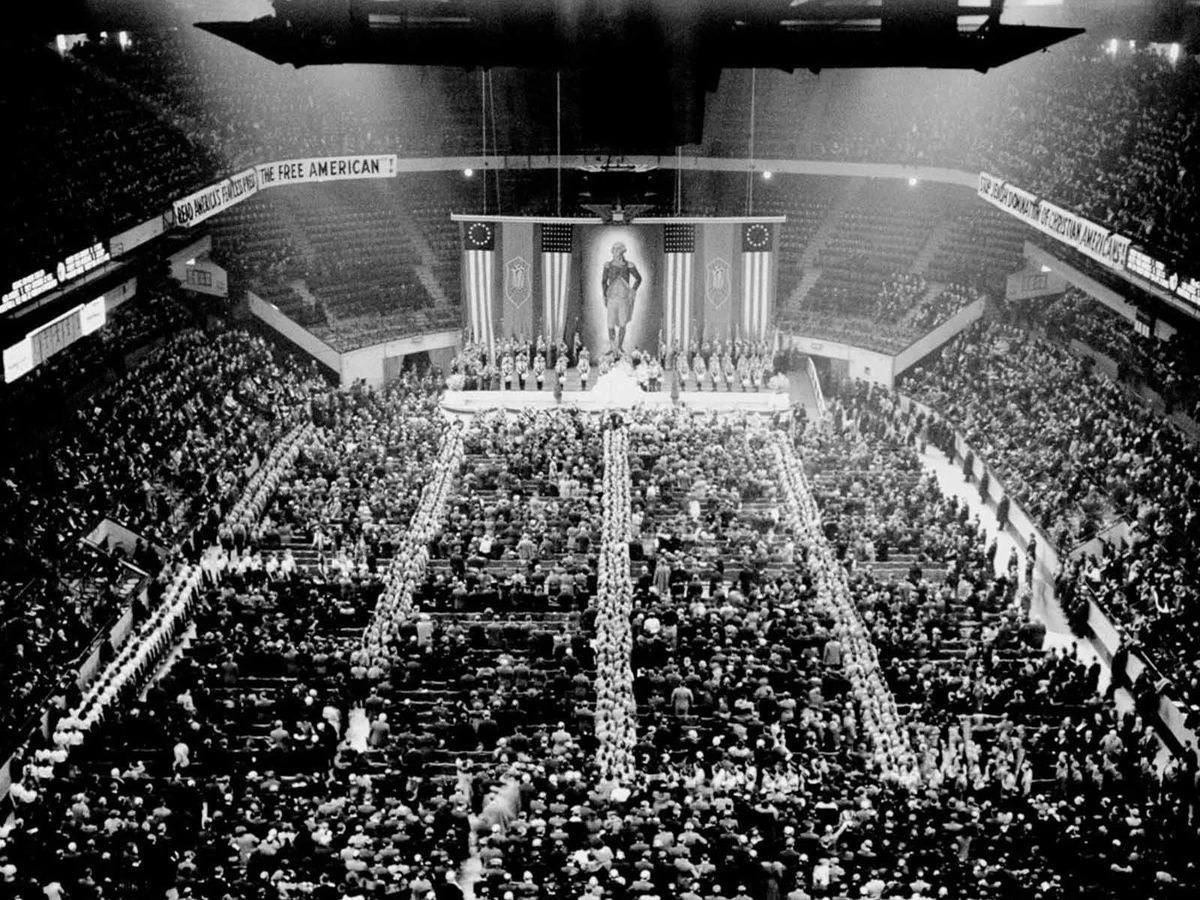 madison-square-garden_nazi-rally_1-11141c7a6c1974a8f2c2371a7082f679d1bf1b24-s1200.webp