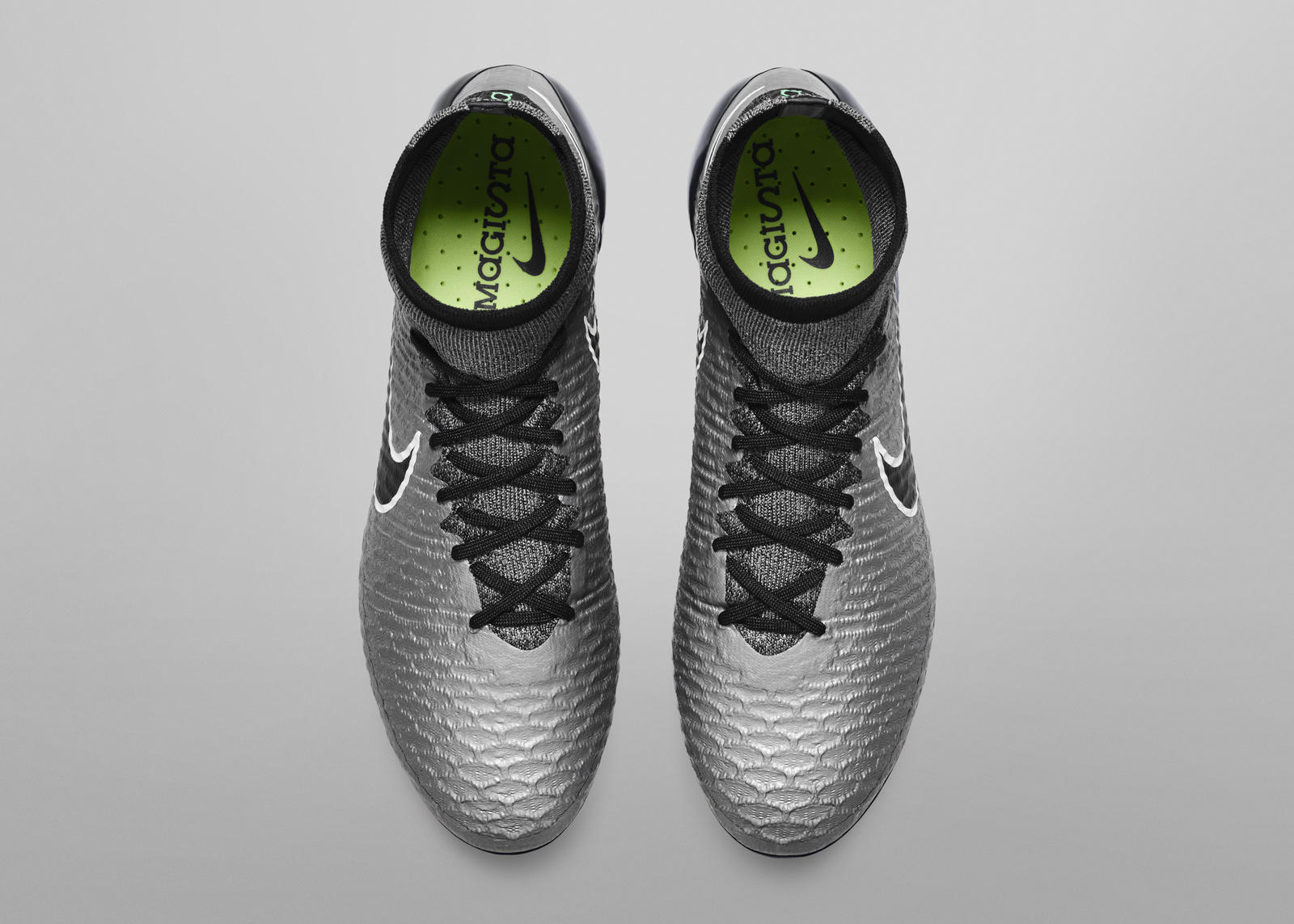 Nike_Football_LIQUID_CHROME_MAGISTA_OBRA_FG_641322_010_D_rectangle_1600.jpg