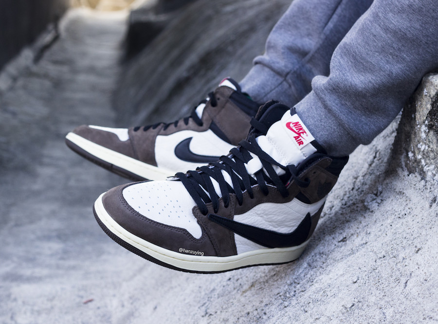 Travis-Scott-Air-Jordan-1-High-OG-On-Feet-2.jpg