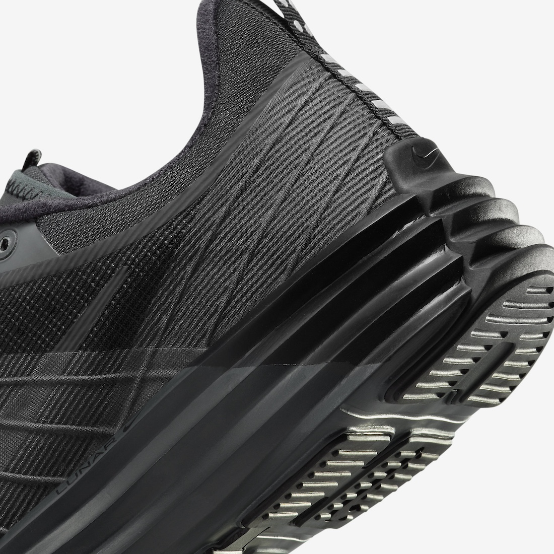 Nike-Lunar-Roam-Dark-Smoke-Grey-Black-DV2440-002-7.jpeg