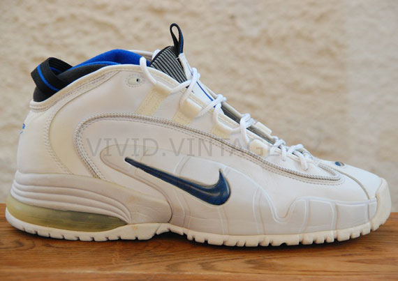 nike-air-max-penny-1-game-worn-autographed-01.jpg