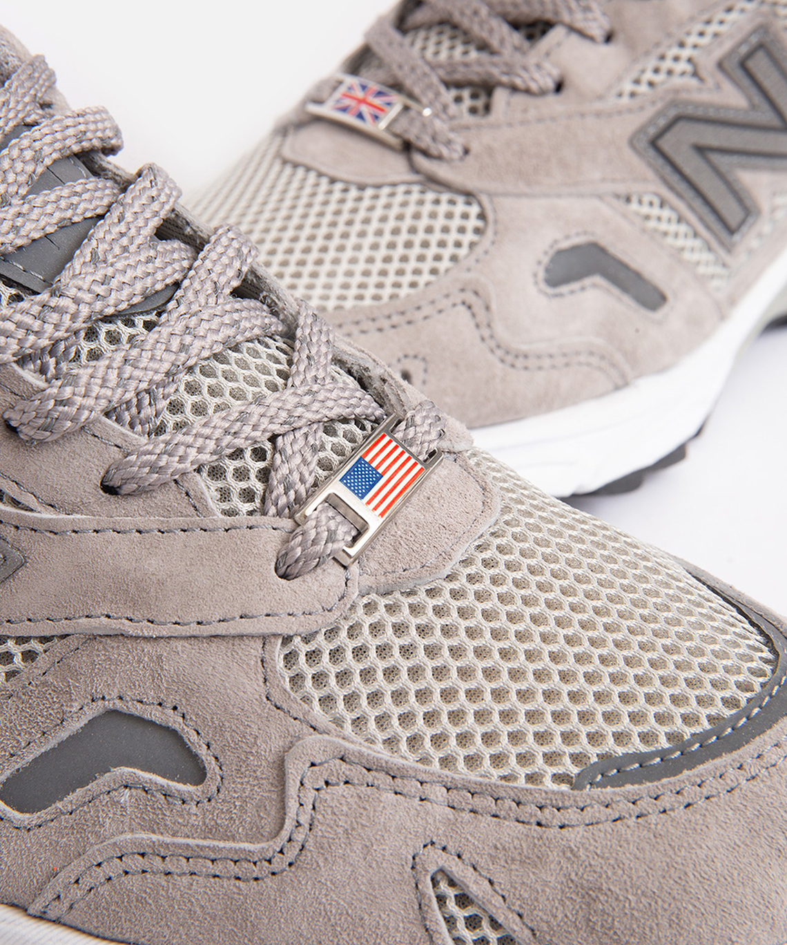 New-Balance-920-MTA-Release-Date-5.jpg